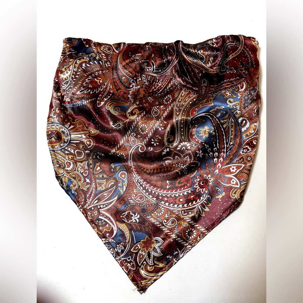 Windsor Brown and White Paisley Scarf